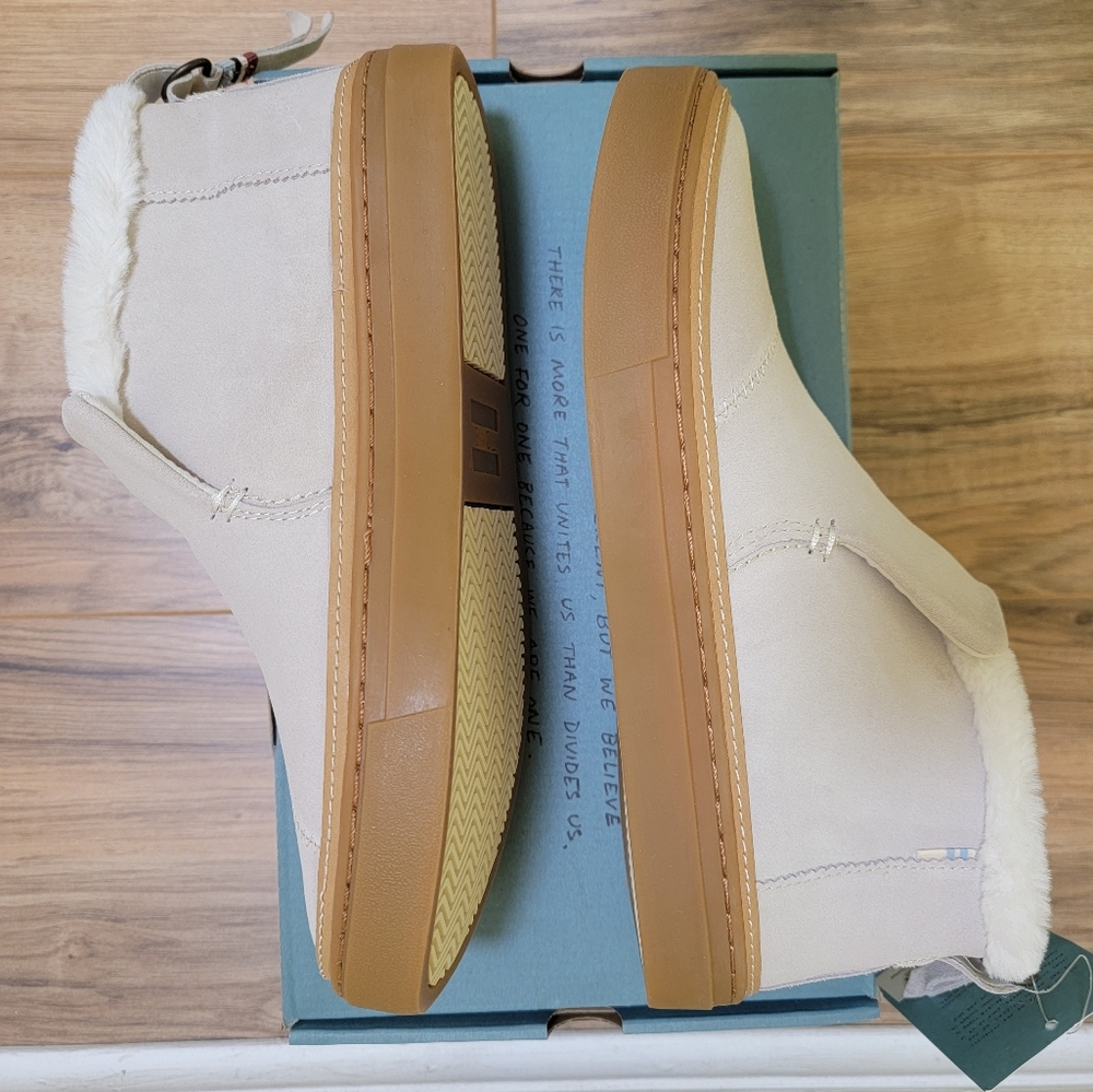 TOMS Women's Paxton Mid Top Boots Cream Suede with Faux Fur Size 8 - Picture 7 of 12